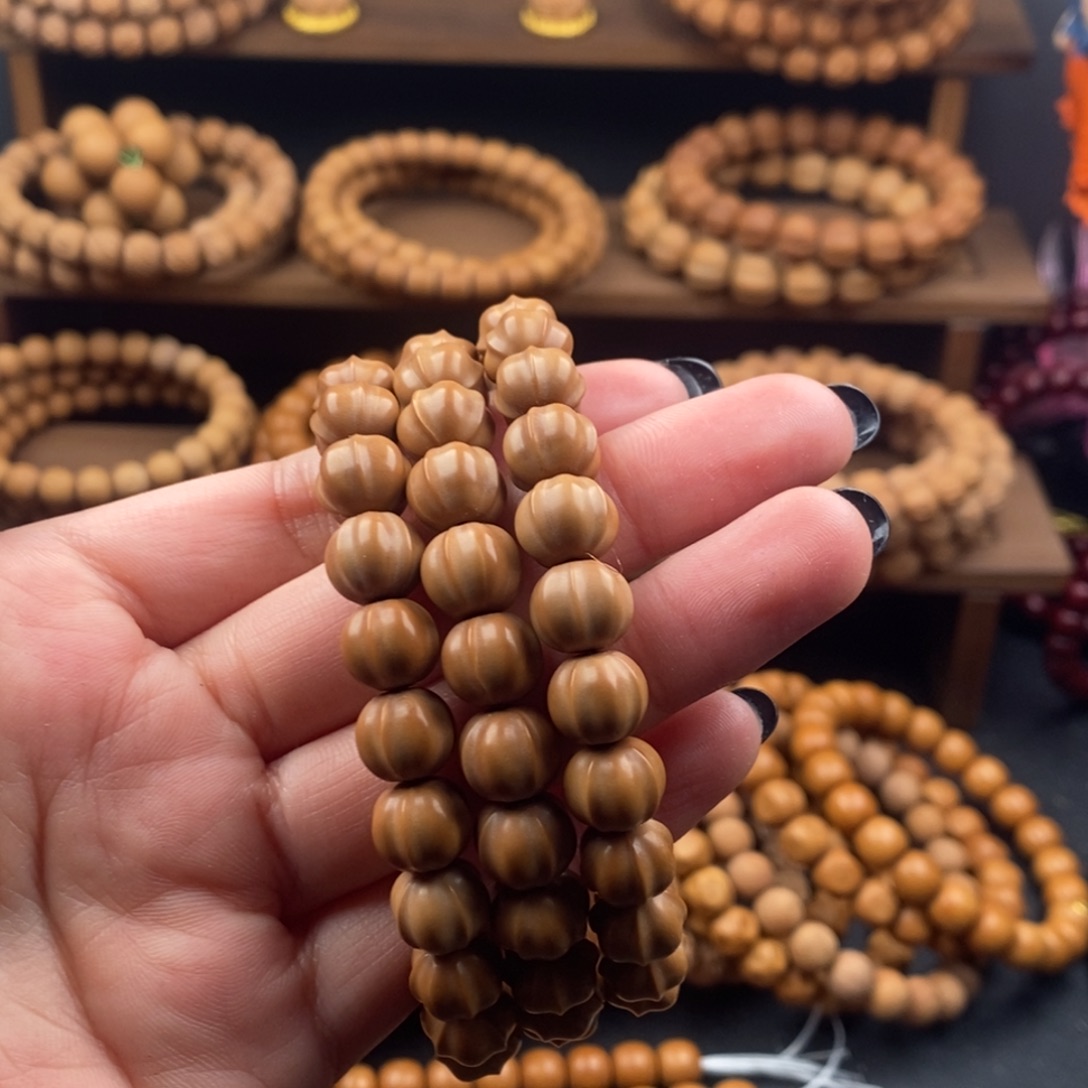 小***~猴头核桃吊坠走色小鲨鱼