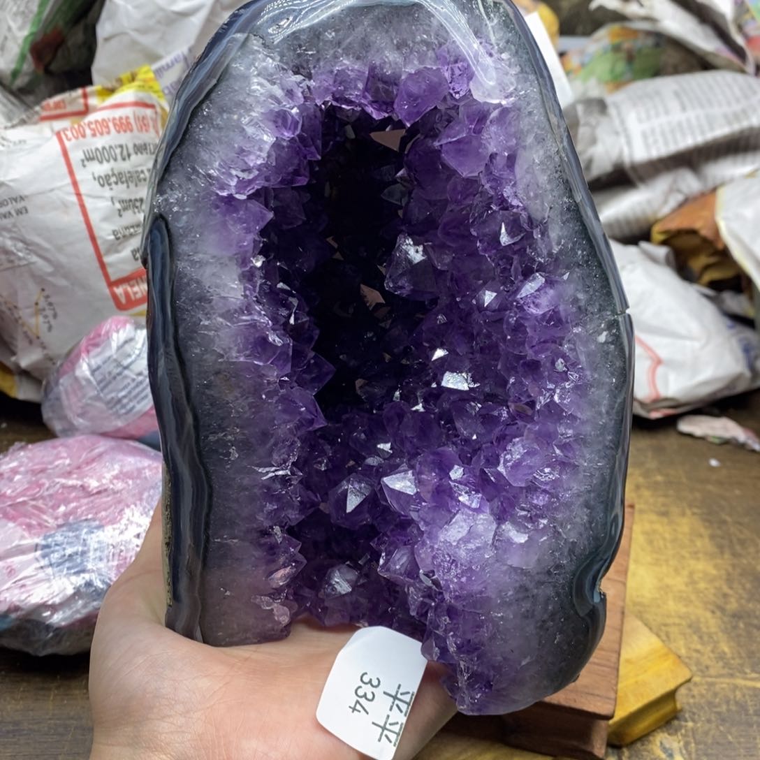 紫晶乌拉圭未镶嵌