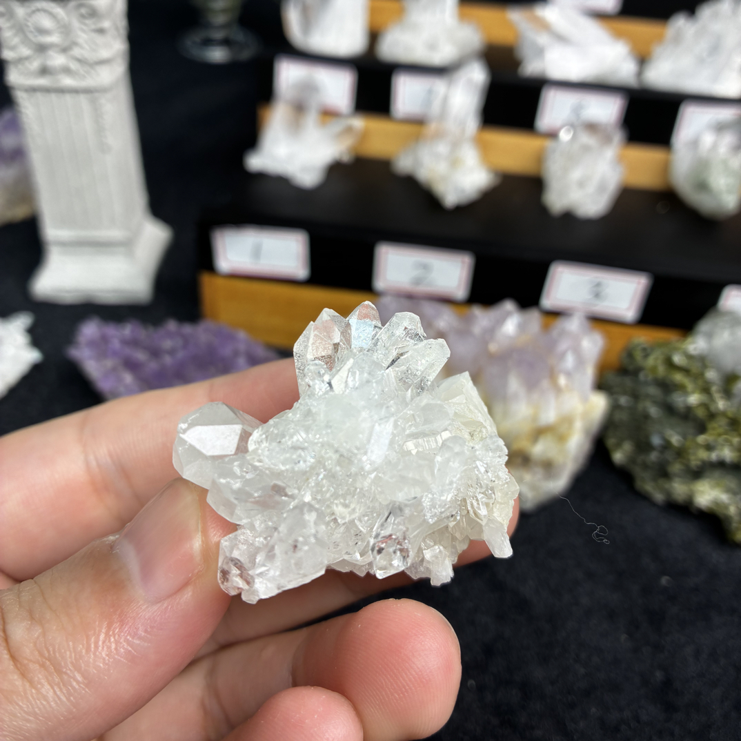 天然白水晶簇标本鱼缸装饰消磁观赏矿石摆件
