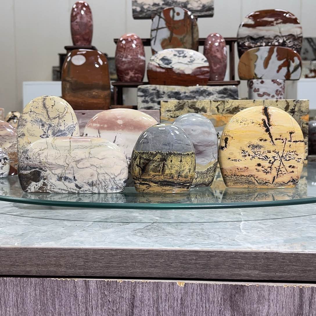 广西石山*国画石摆件