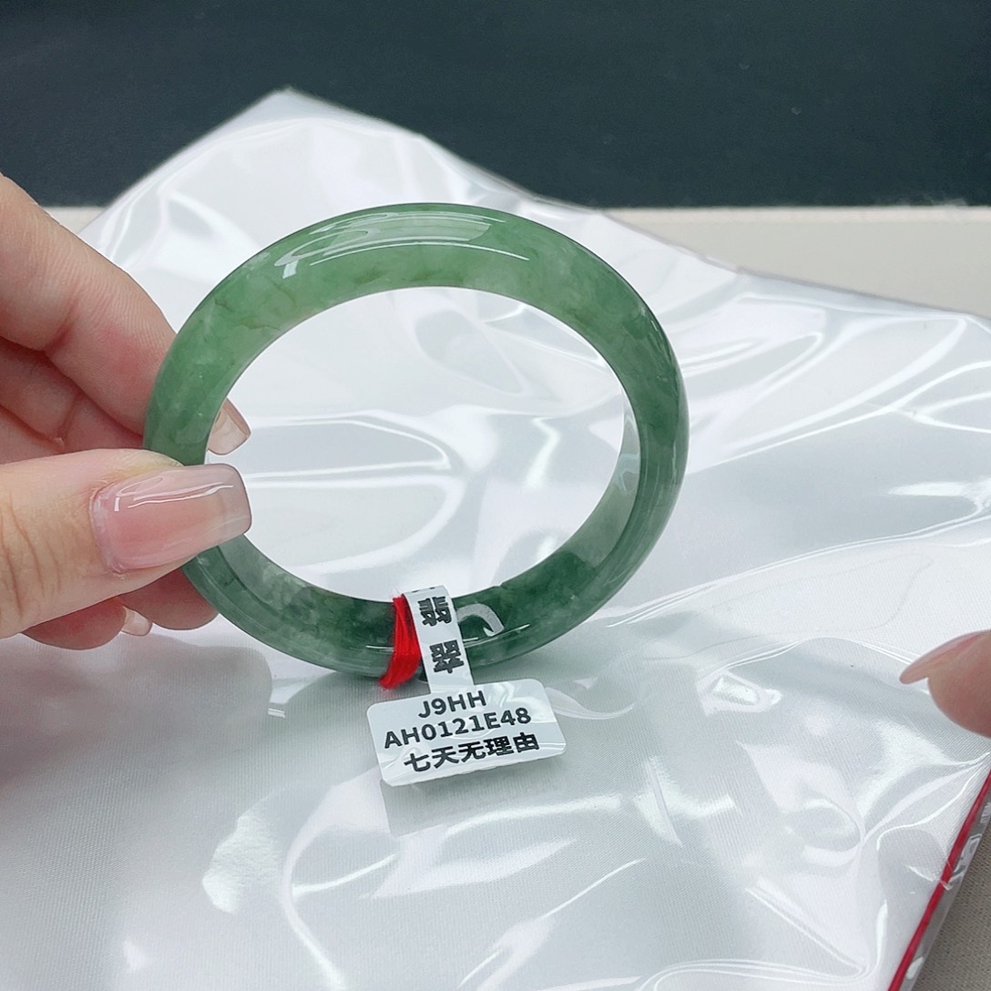 翡翠手镯未镶嵌正56.8