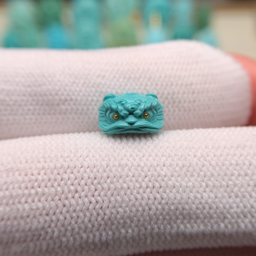 绿松石配饰未镶嵌