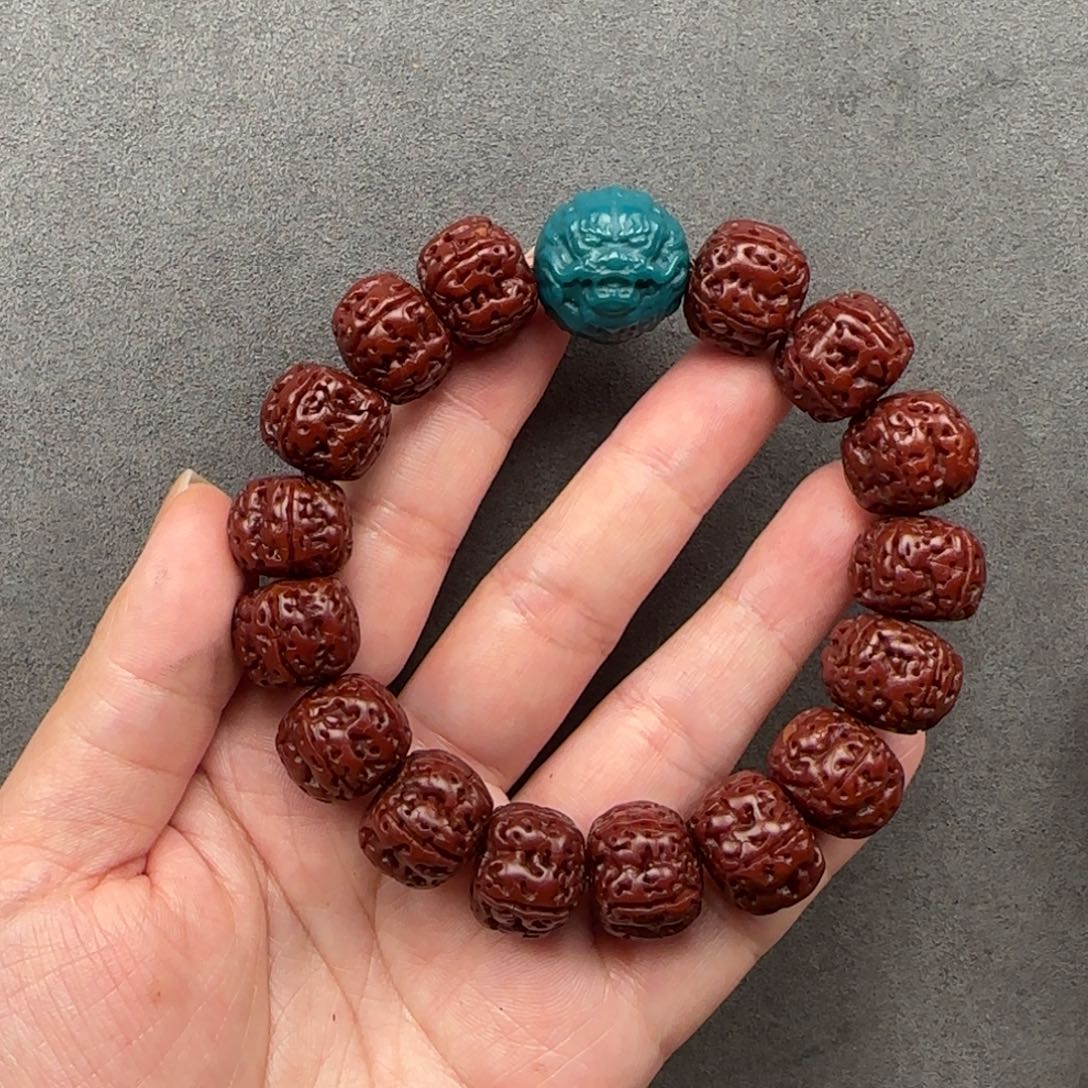 金刚菩提吊坠盘龙