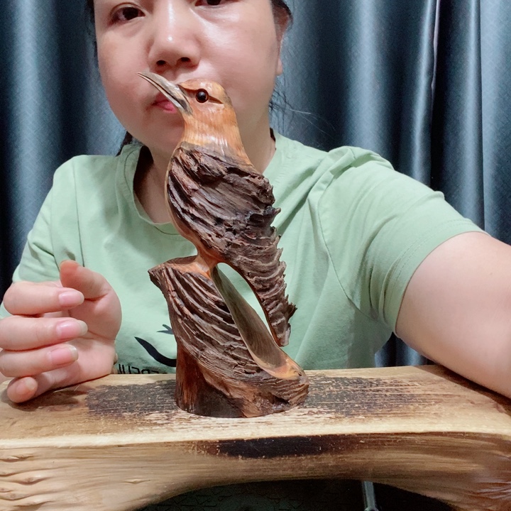 尽*欢百年树的设计风格