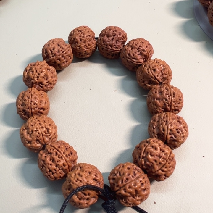 一***愛金刚菩提手串五瓣21针孔蜂王