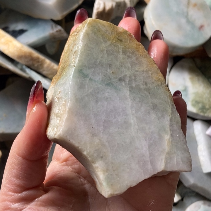 翡翠颈饰未镶嵌天然翡翠