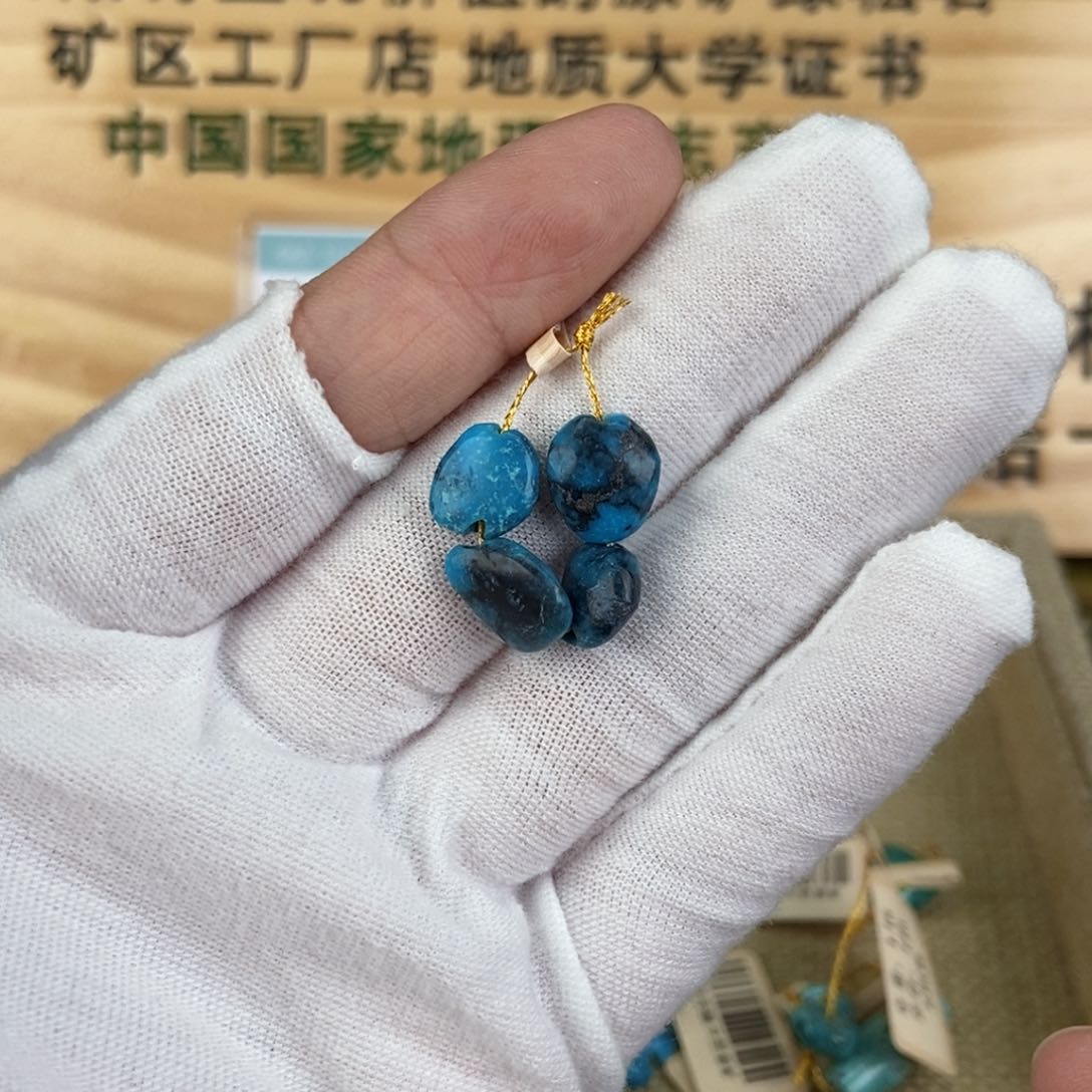 未镶嵌绿松石珠宝奇石