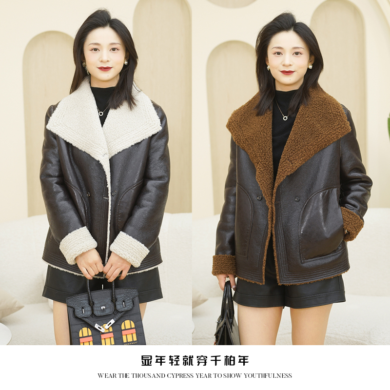 千柏年【贵气姐姐】时尚百搭短款毛领两面穿保暖短外套C4495