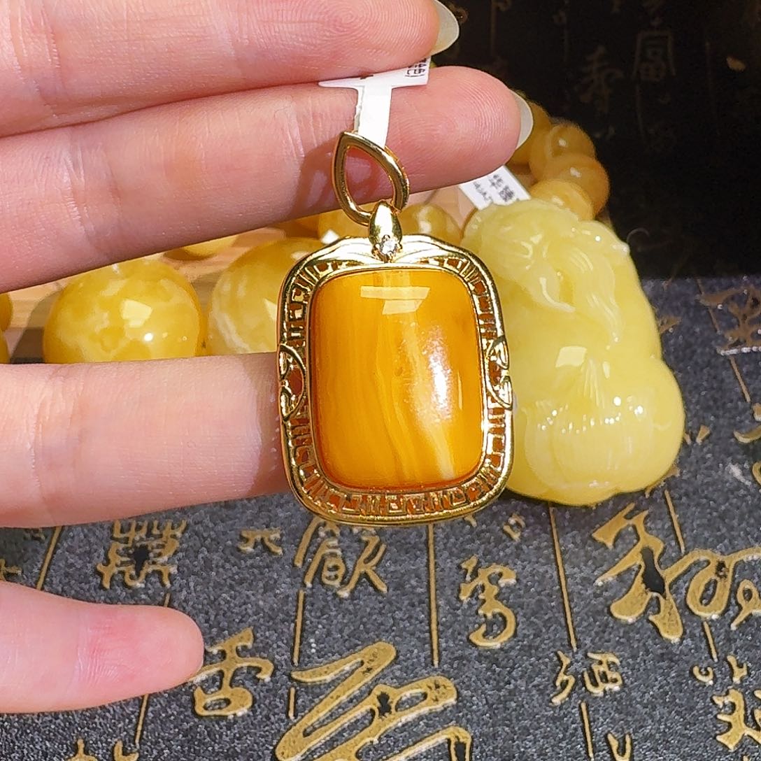 未镶嵌颈饰琥珀d834吊坠