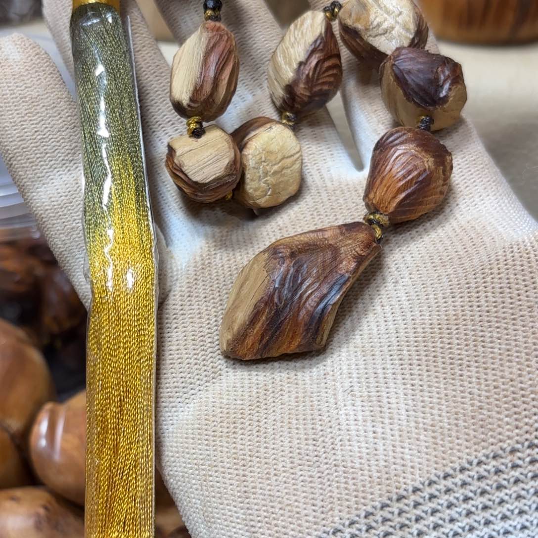 柏木（崖柏）爱***O北太行随行手把件