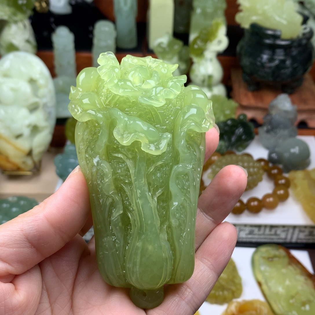 岫玉手把件未镶嵌