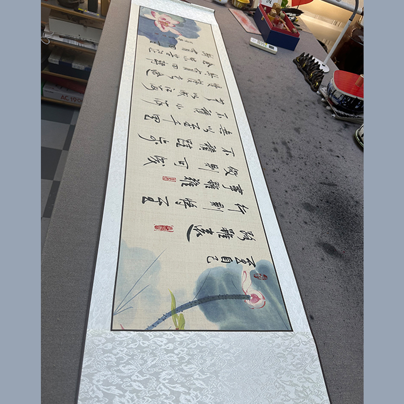 精装软裱卷轴诗词书法作品:175cmX40cm，内容可定制