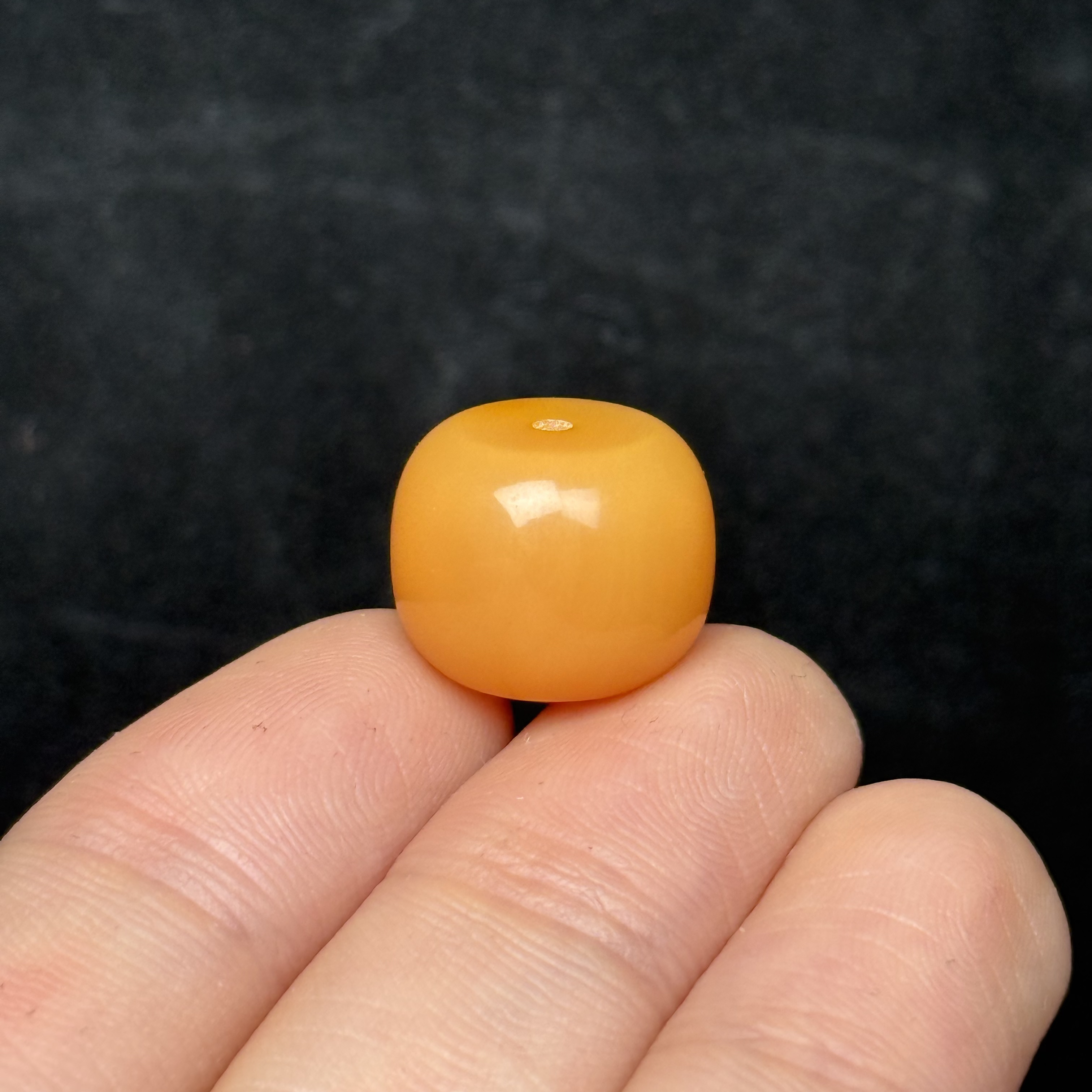 A67-98天然原矿蜜蜡 鸡油红墩子 15*12.2mm支持复检