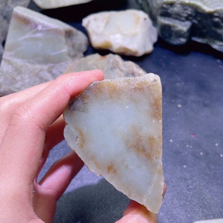 和田玉（糖玉）未镶嵌珠宝半成品