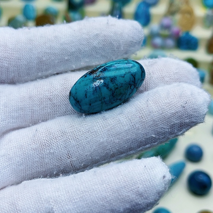 绿松石颈饰未镶嵌