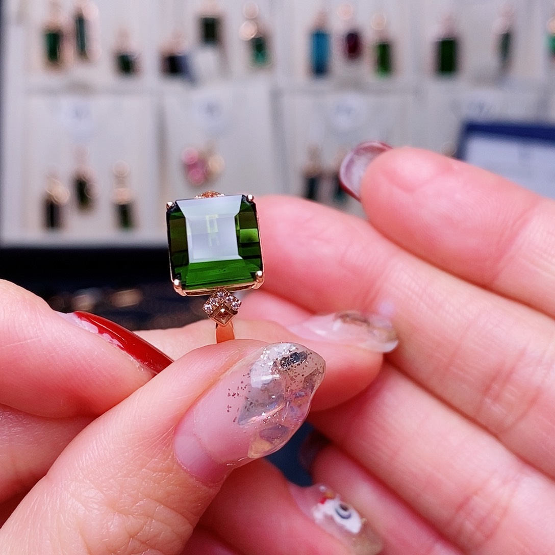 碧玺戒指碧玺18K金镶嵌小*