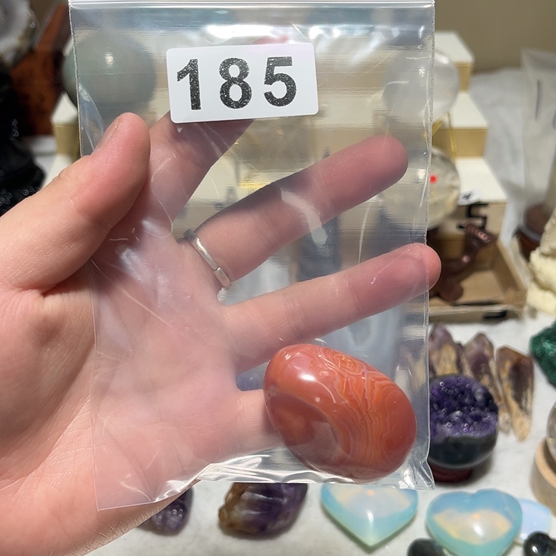 未镶嵌水晶大型摆件（非配饰）