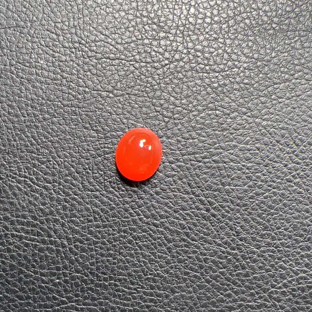 南红玛瑙冰红蛋面未镶嵌存*