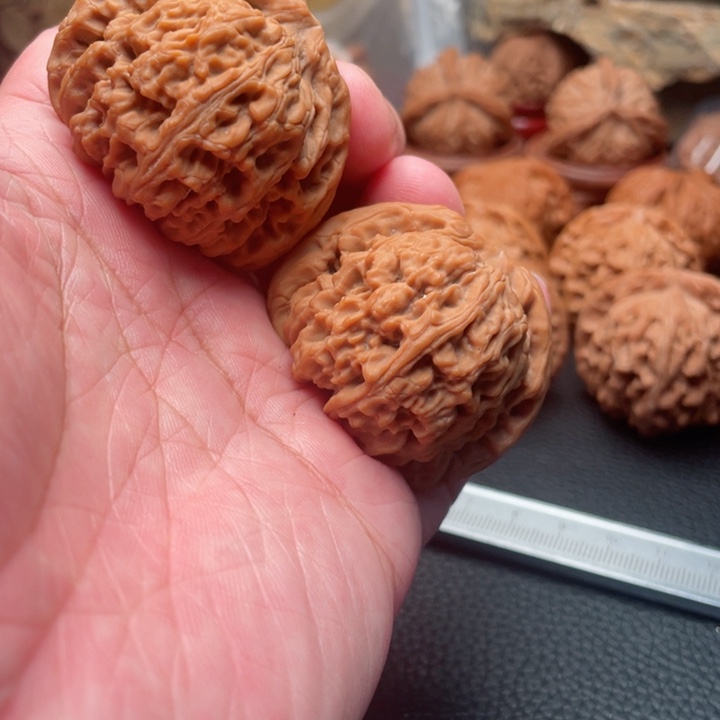 文玩核桃把件45全品南疆石