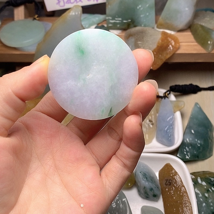 翡翠未镶嵌颈饰天然