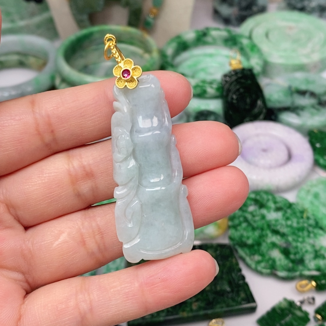 翡翠未镶嵌吊坠(不含链)