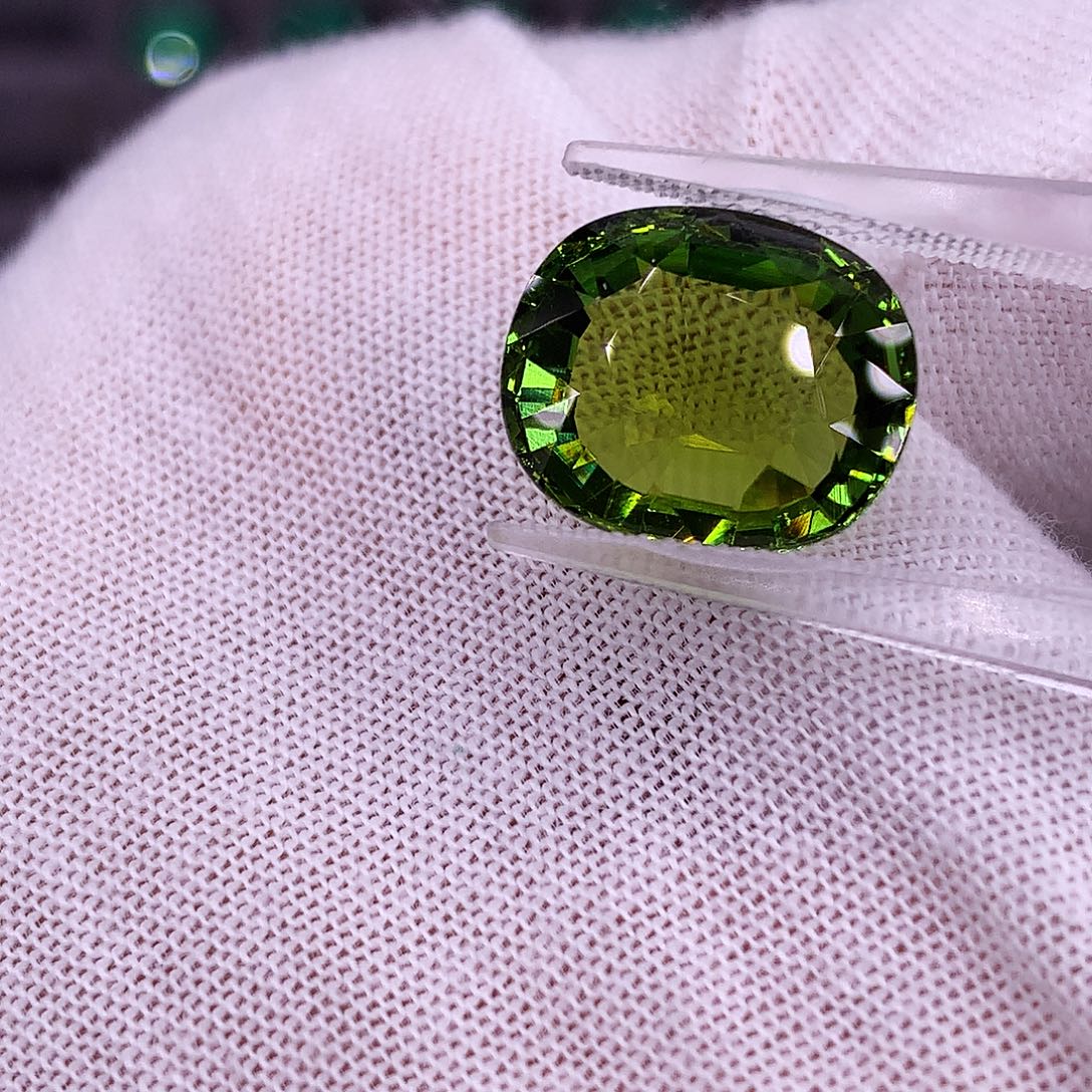 碧玺未镶嵌珠宝半成品9985665556666