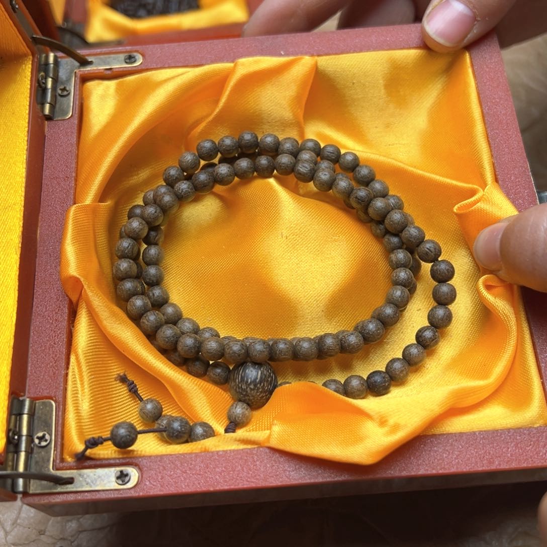 大叶紫檀（黑酸枝木类）