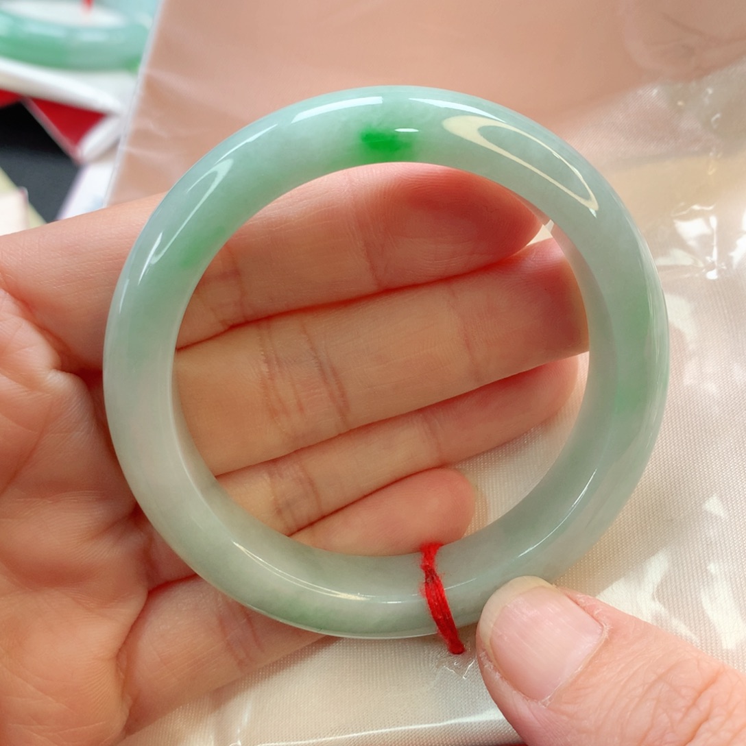 翡翠手镯未镶嵌53正