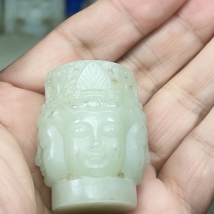 尉***飞和田玉（青白玉）未镶嵌颈饰