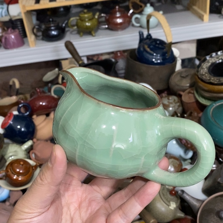 陶瓷艺术品及陶瓷壶