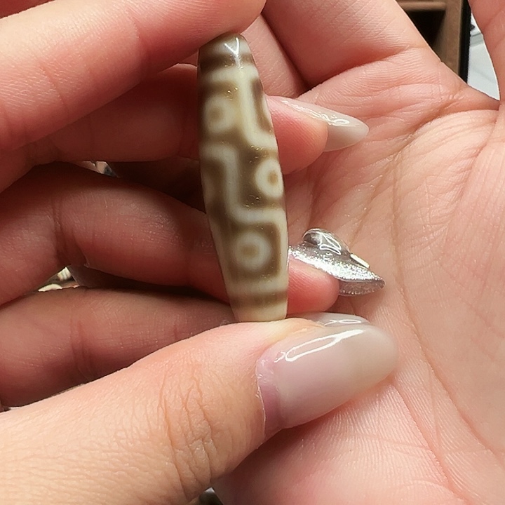 玛瑙/玉髓颈饰未镶嵌杨*厚