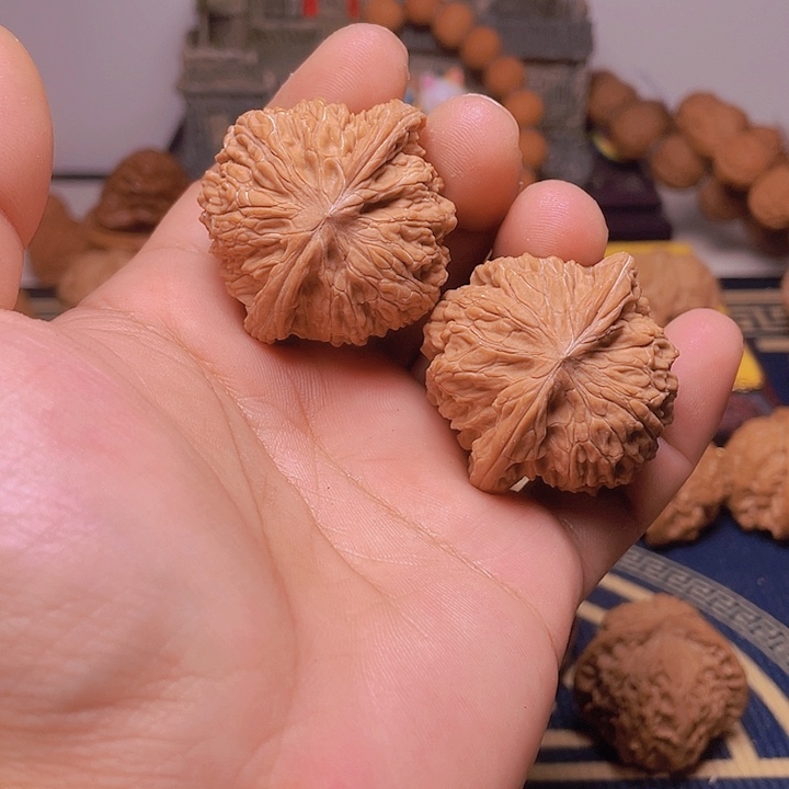 文玩核桃吊坠42全品红皮磨盘