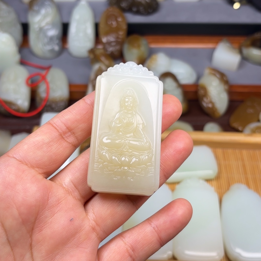 和田玉（糖玉）颈饰未镶嵌巧*力