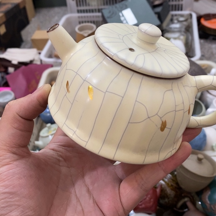 陶瓷艺术品及陶瓷壶