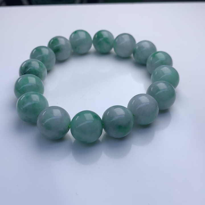 翡翠手串未镶嵌13.7mm！