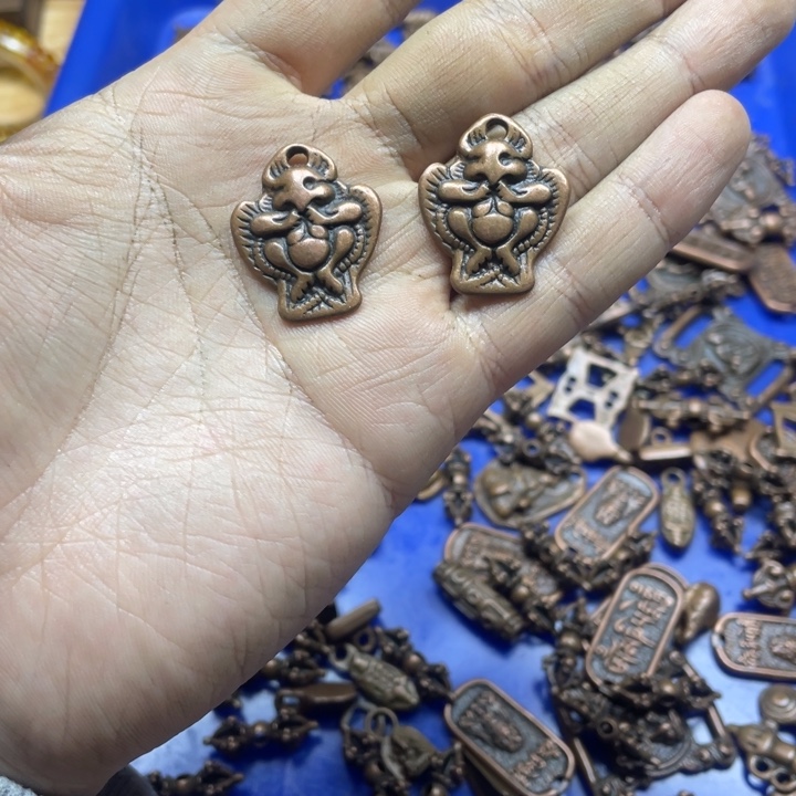 用***8单拍不发 两个紫利马