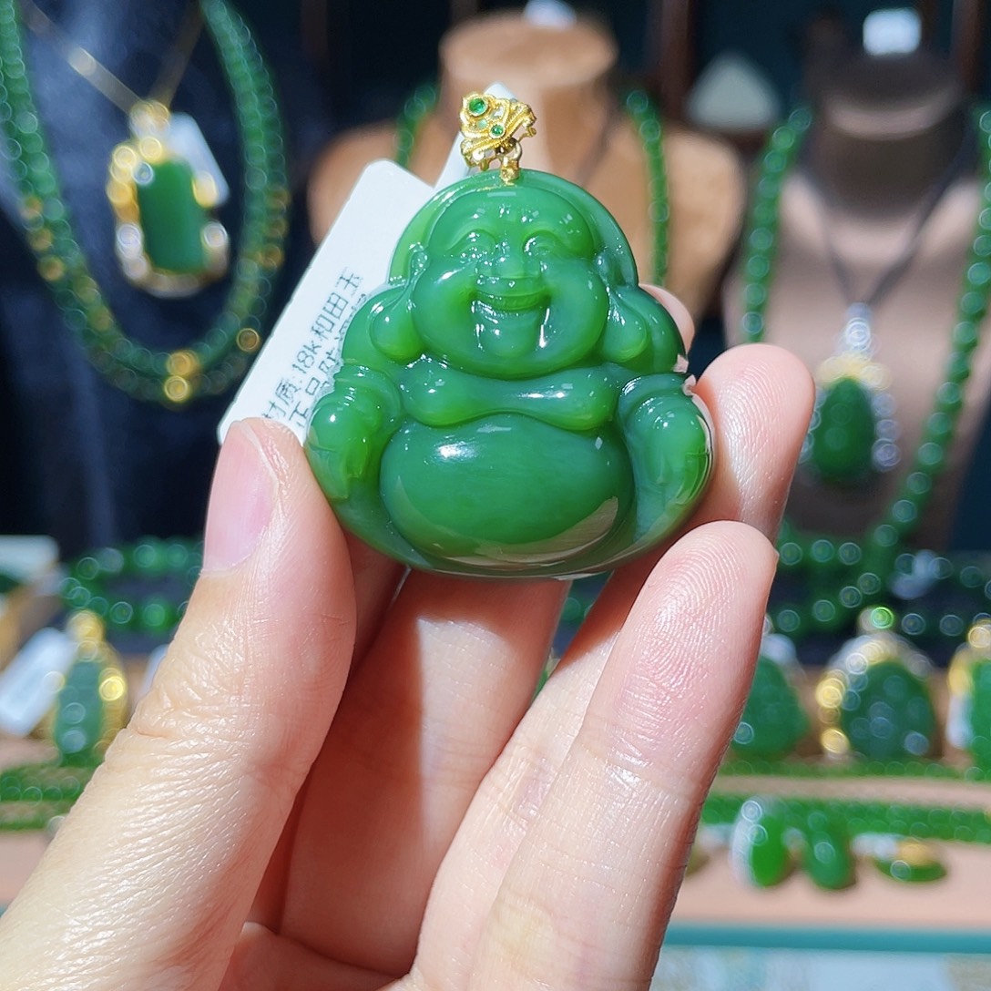 和田玉（碧玉）18K金镶嵌颈饰