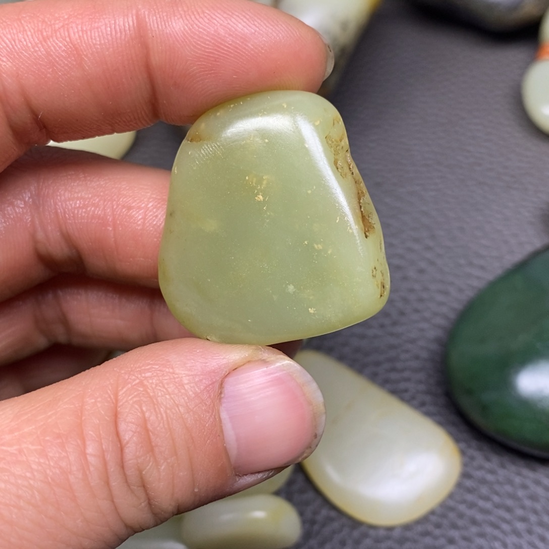 和田玉（糖玉）挂件未镶嵌