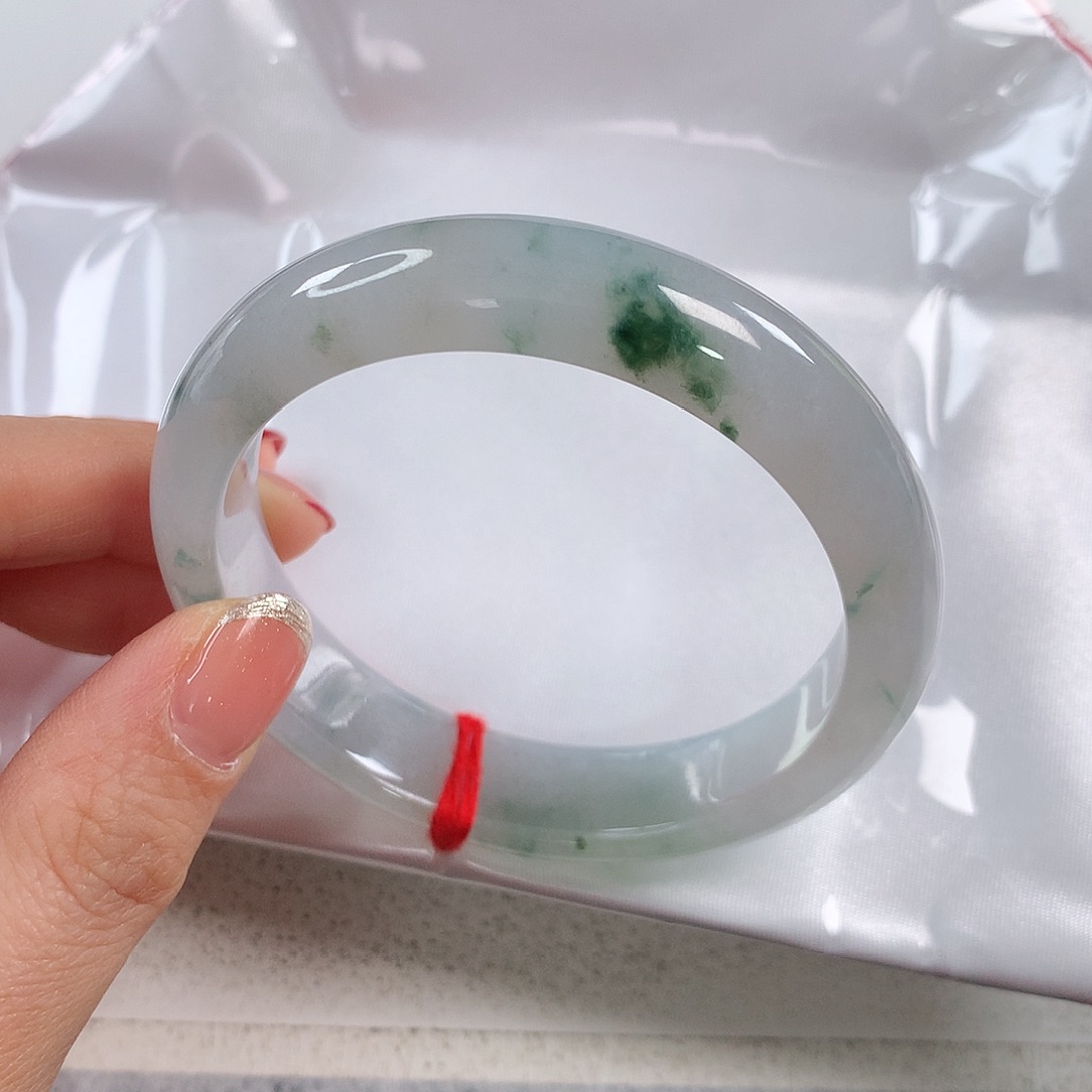 翡翠手镯未镶嵌 正圈①④⑧