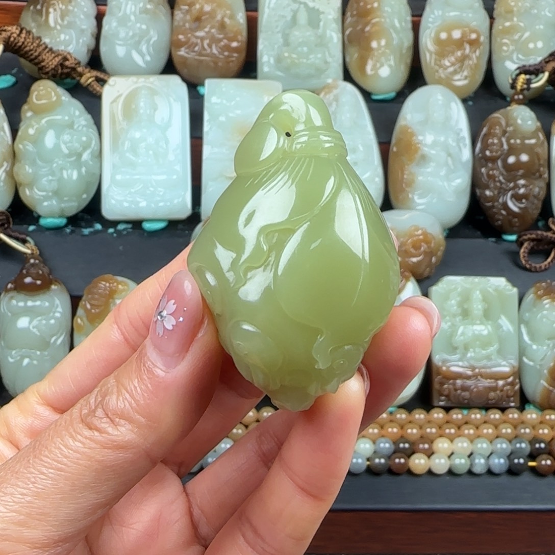 和田玉未镶嵌挂件