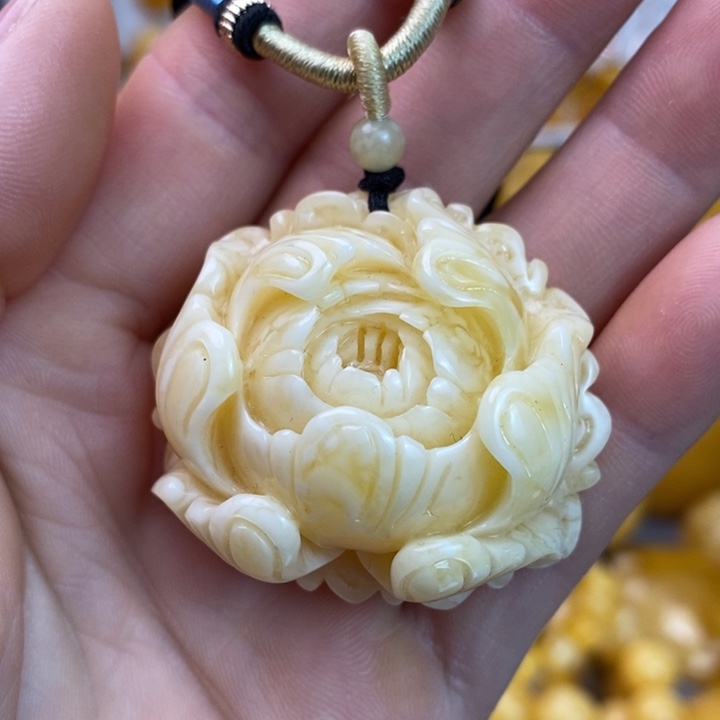 蜜蜡颈饰未镶嵌蜜蜡吊坠