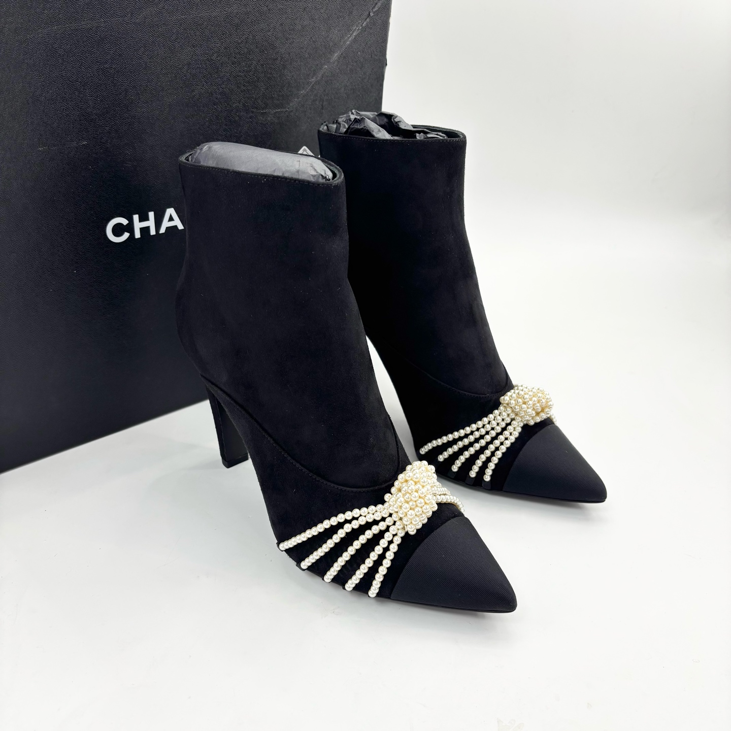 未使用 Chanel/香奈儿 38.5码时尚麂皮珍珠双c短靴/TT250882