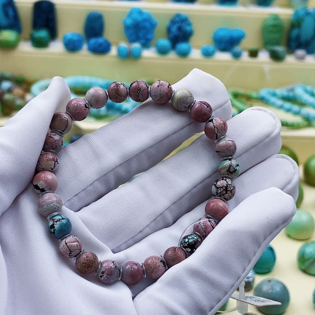 绿松石颈饰未镶嵌