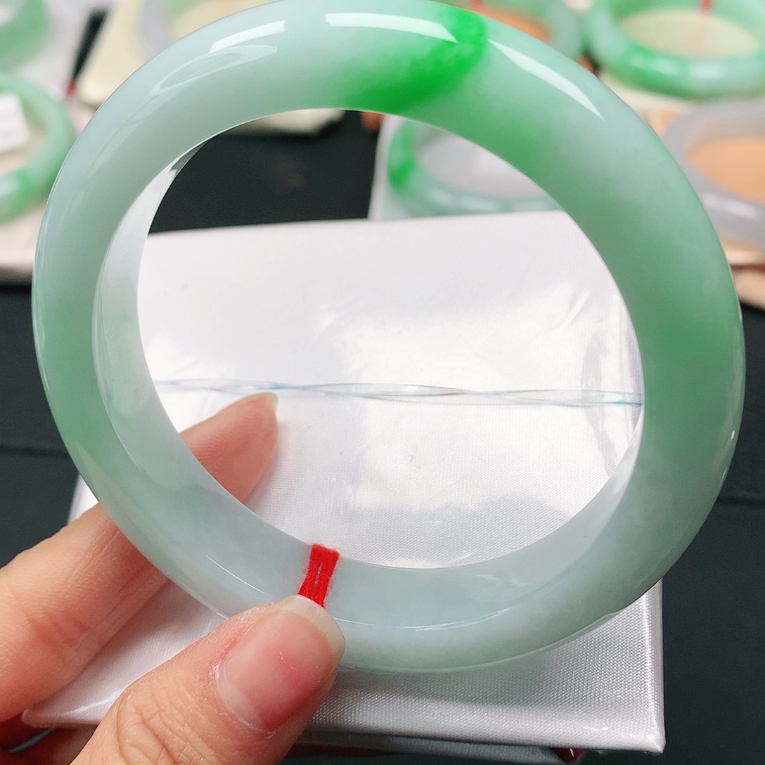 翡翠手镯未镶嵌天然翡翠手镯57