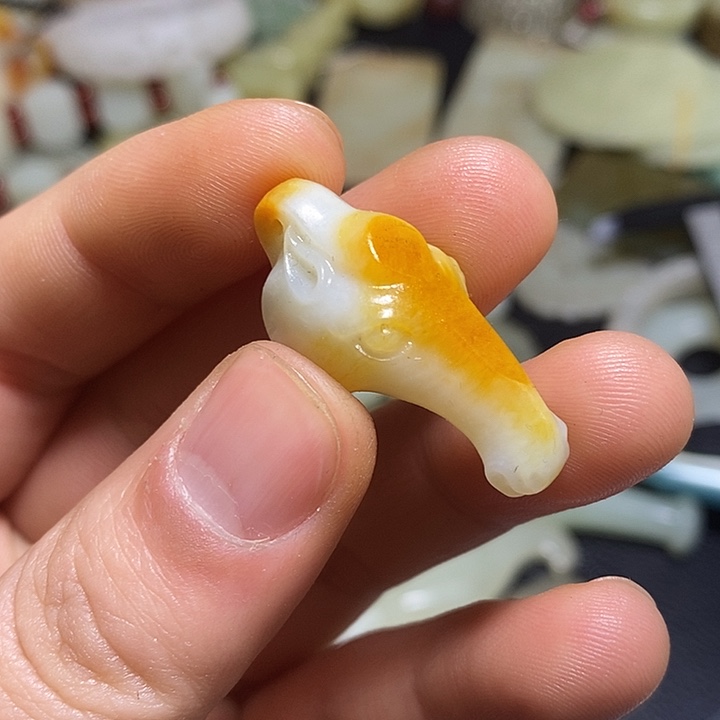 千***玺和田玉（糖玉）未镶嵌颈饰