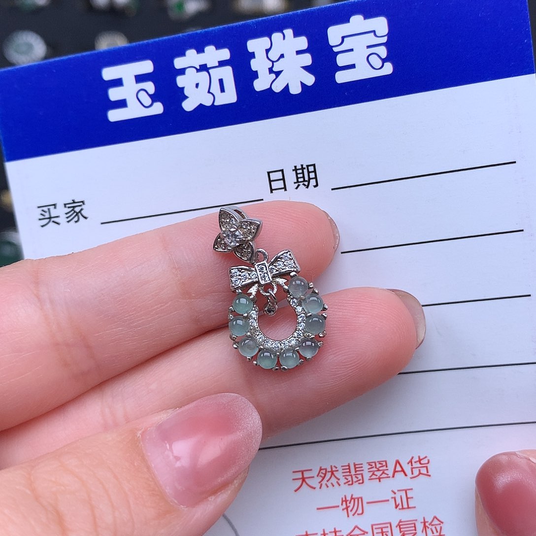 翡翠颈饰银S925镶嵌项链925