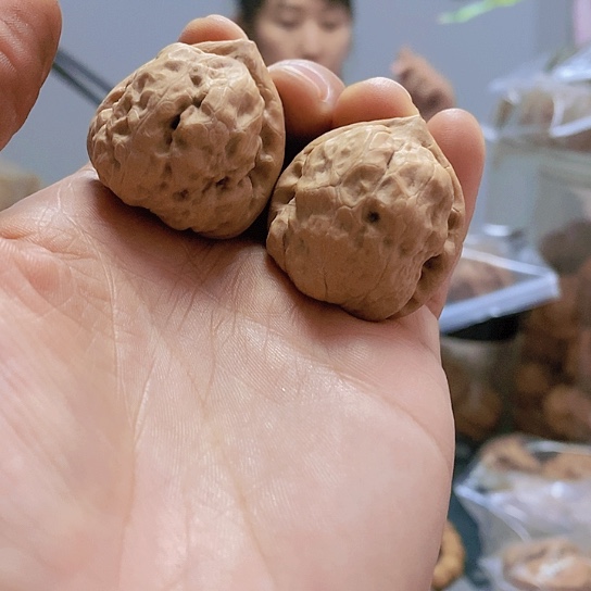 【闪购商品】把件文玩核桃33 9糖三角古蝉