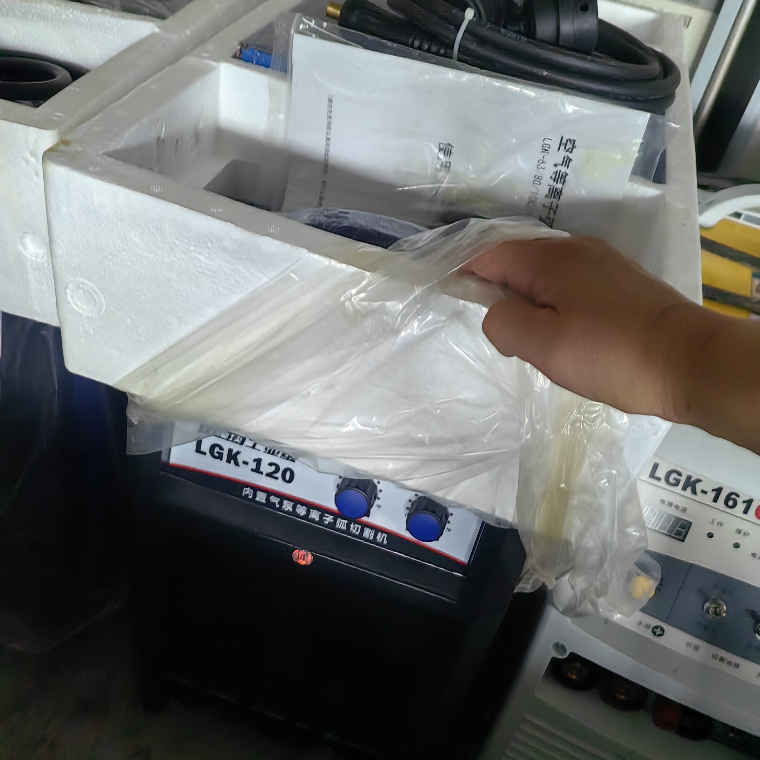 处理全新120内置气泵等离子切割机，标价为全套价格，