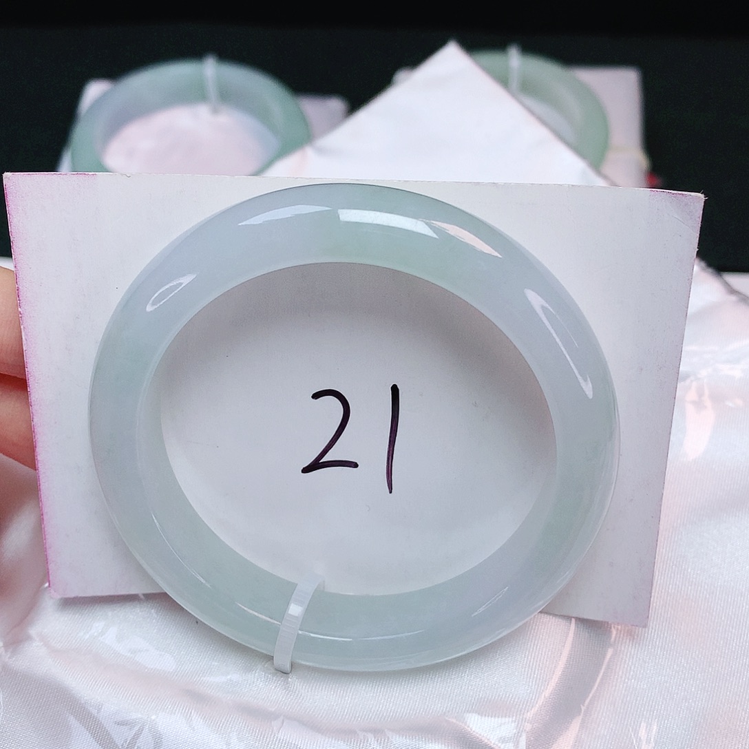 翡翠未镶嵌手镯正圈55+