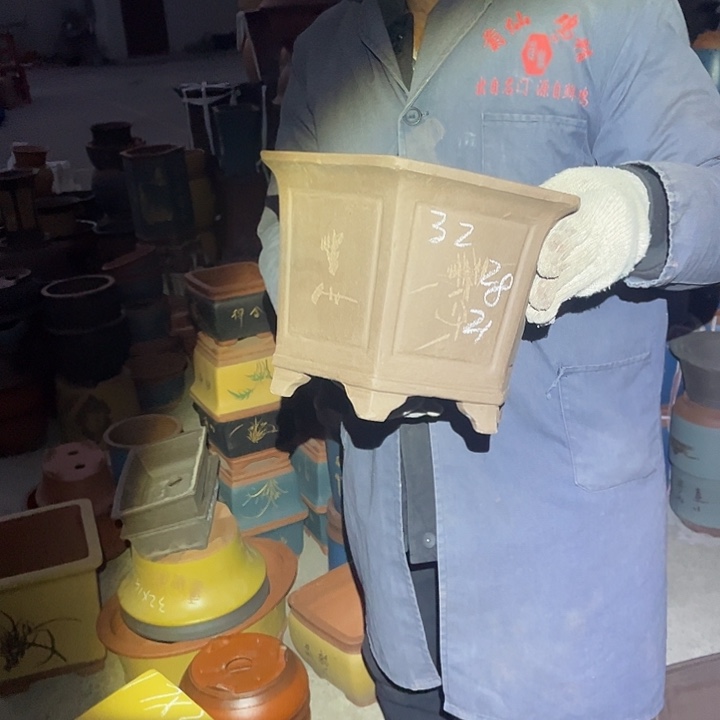 紫砂紫砂花盆和一